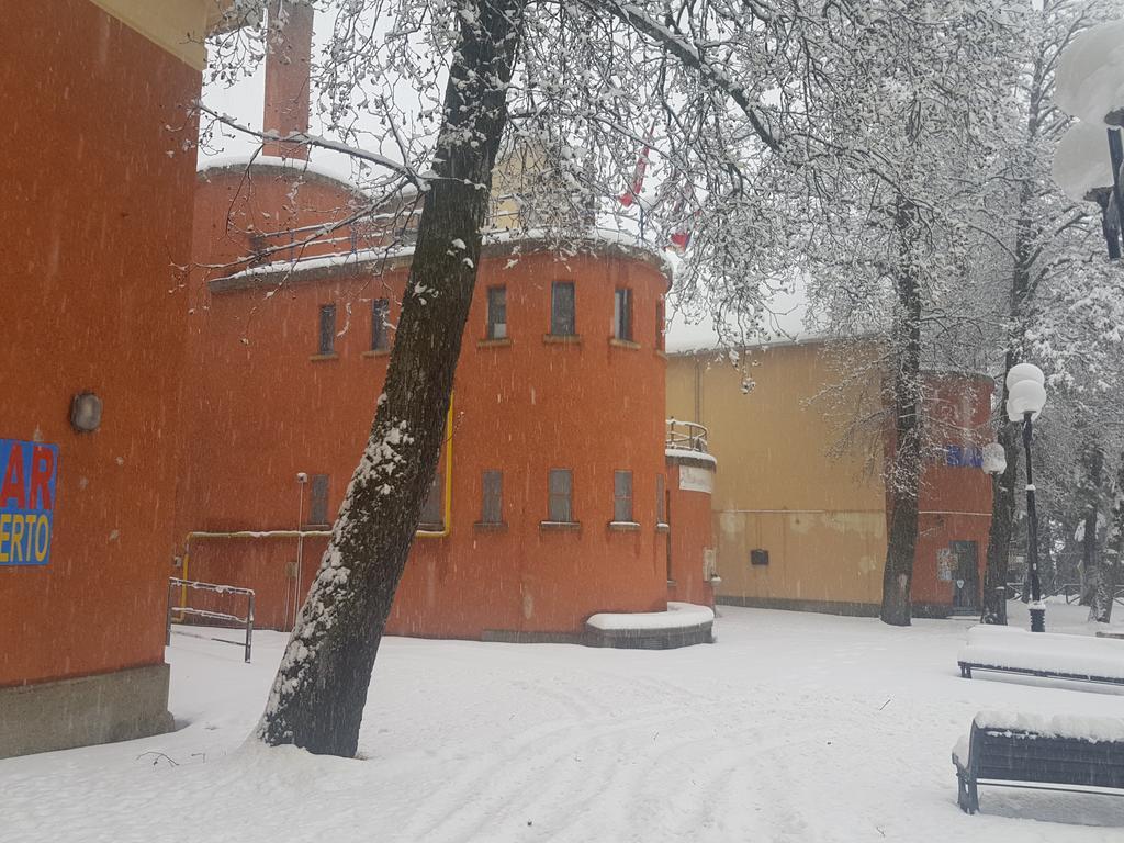 Hotel Cristallo Assergi Exteriör bild