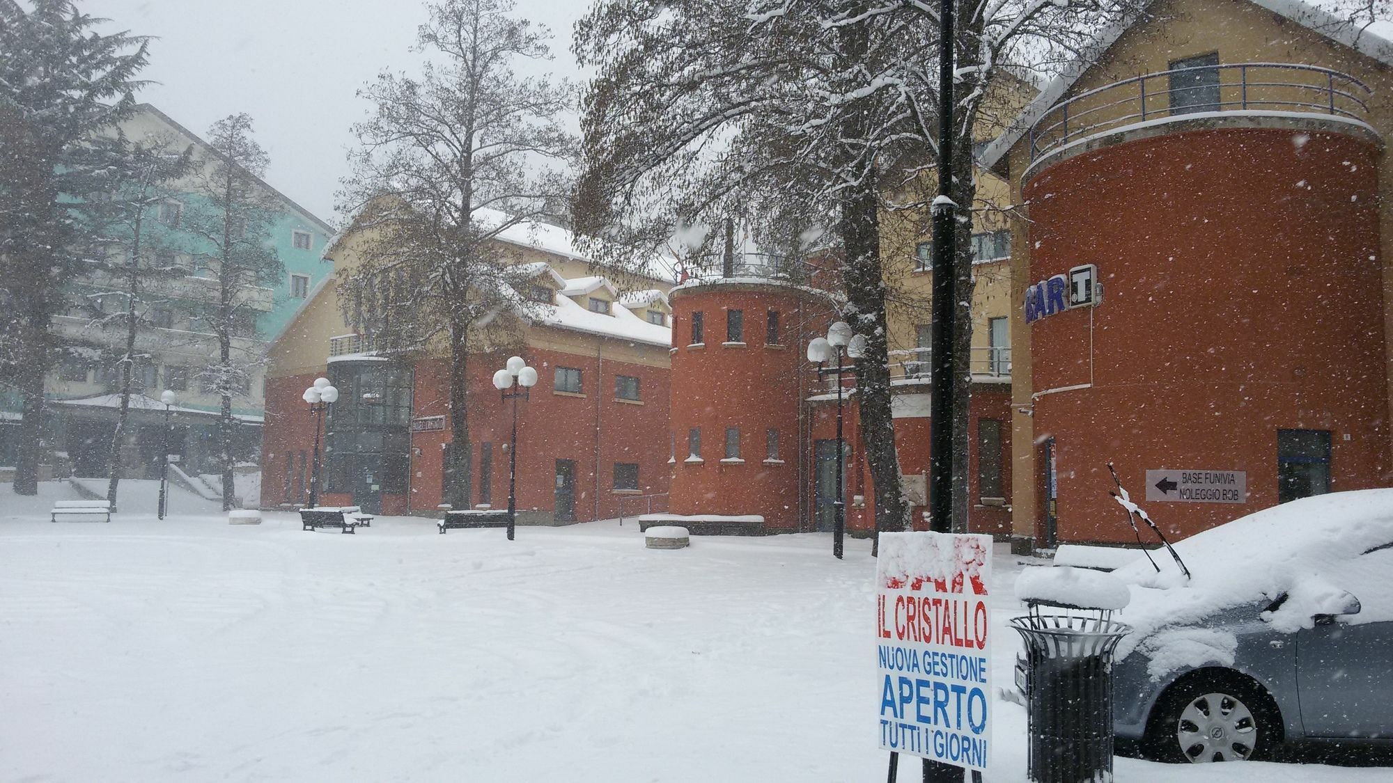 Hotel Cristallo Assergi Exteriör bild